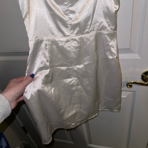 NWT Superdown Kita White‎ Satin Mini Dress Jeweled Straps - Picture 9 of 10